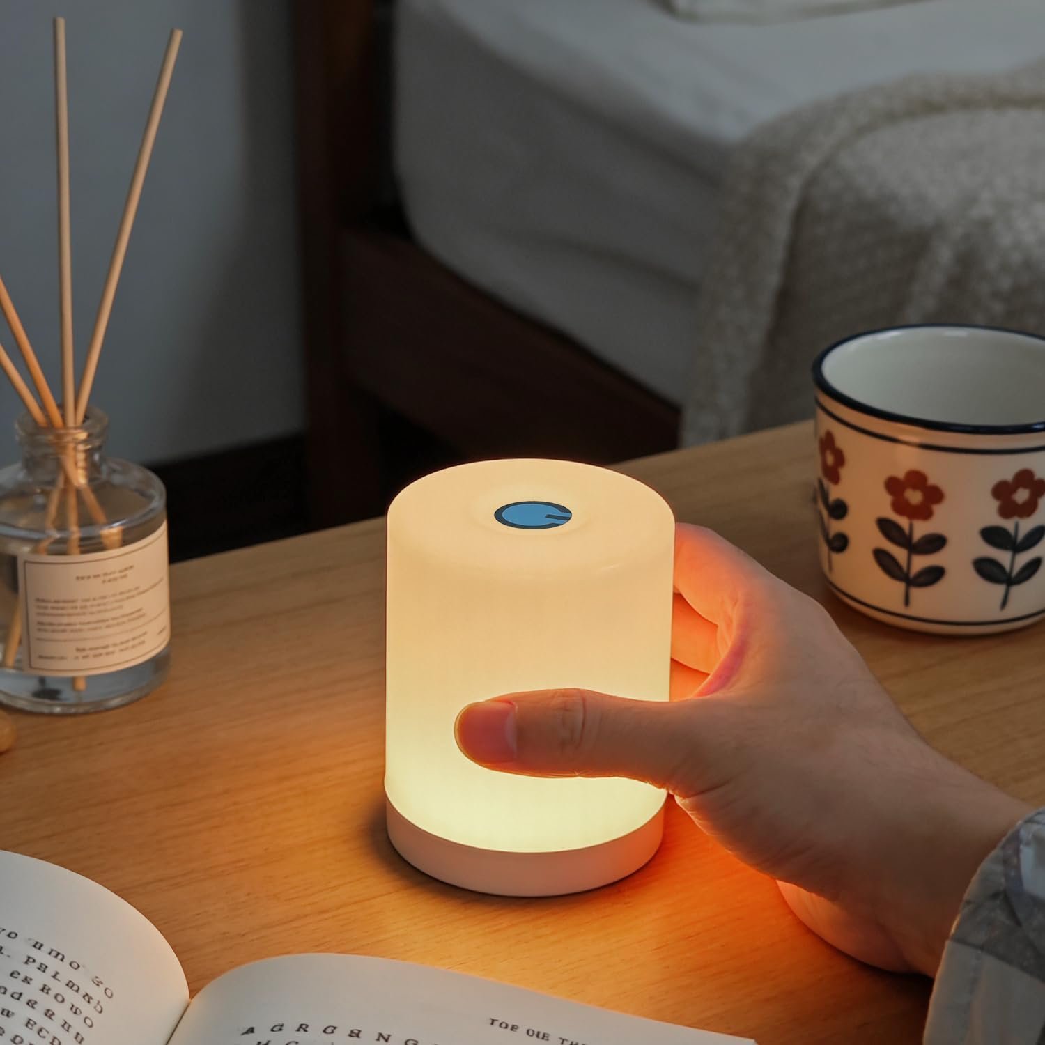 DAZZY DOT Portable Night Light for Baby Nursery, 2600mAh Rechargeable Battery Operated Touch Light, Warm Yellow, Dimmable Nursery Nightlight for Breastfeeding, Bedside, Travel, Home